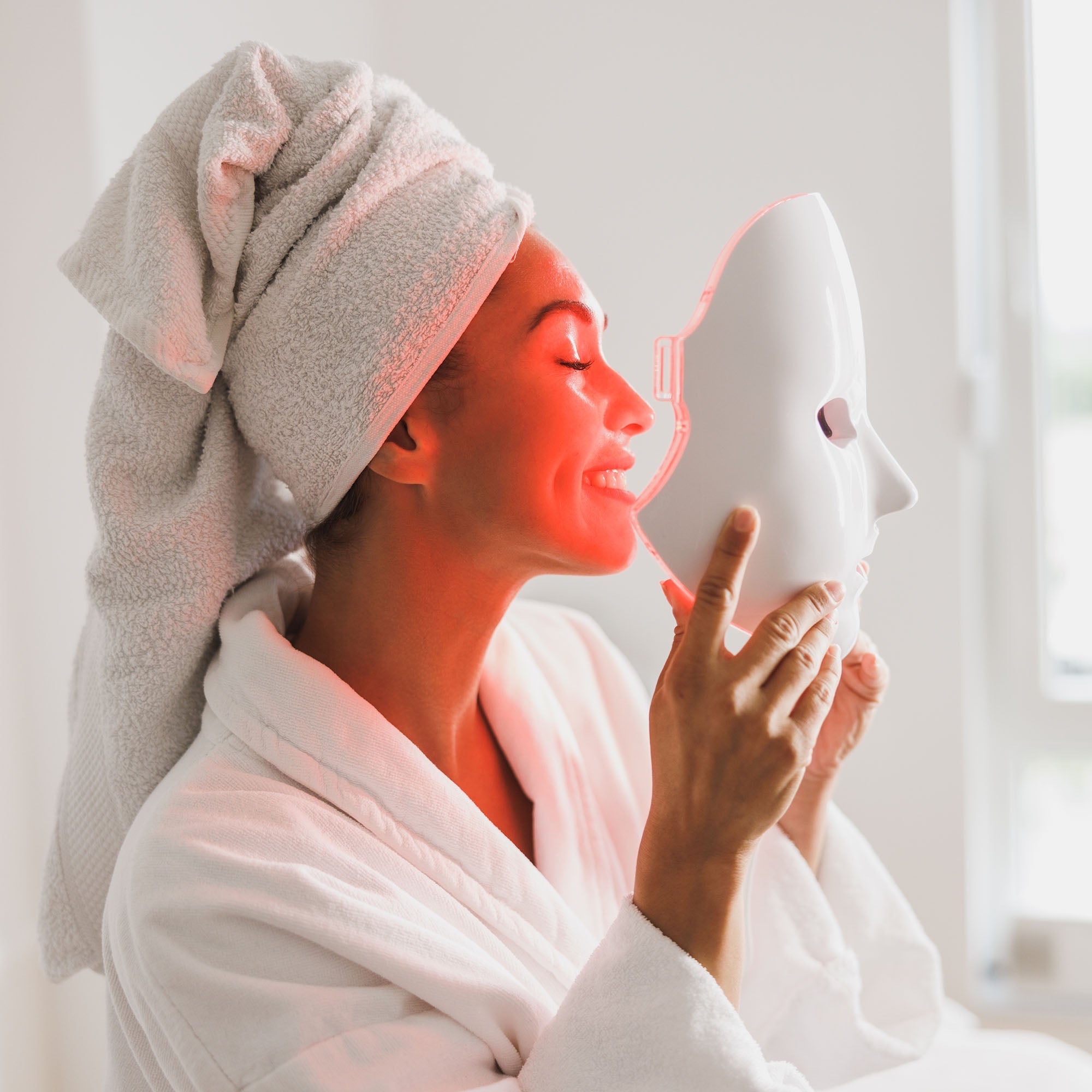 7-in-1 LED Light Therapy Face Mask β Advanced Skincare at Home!