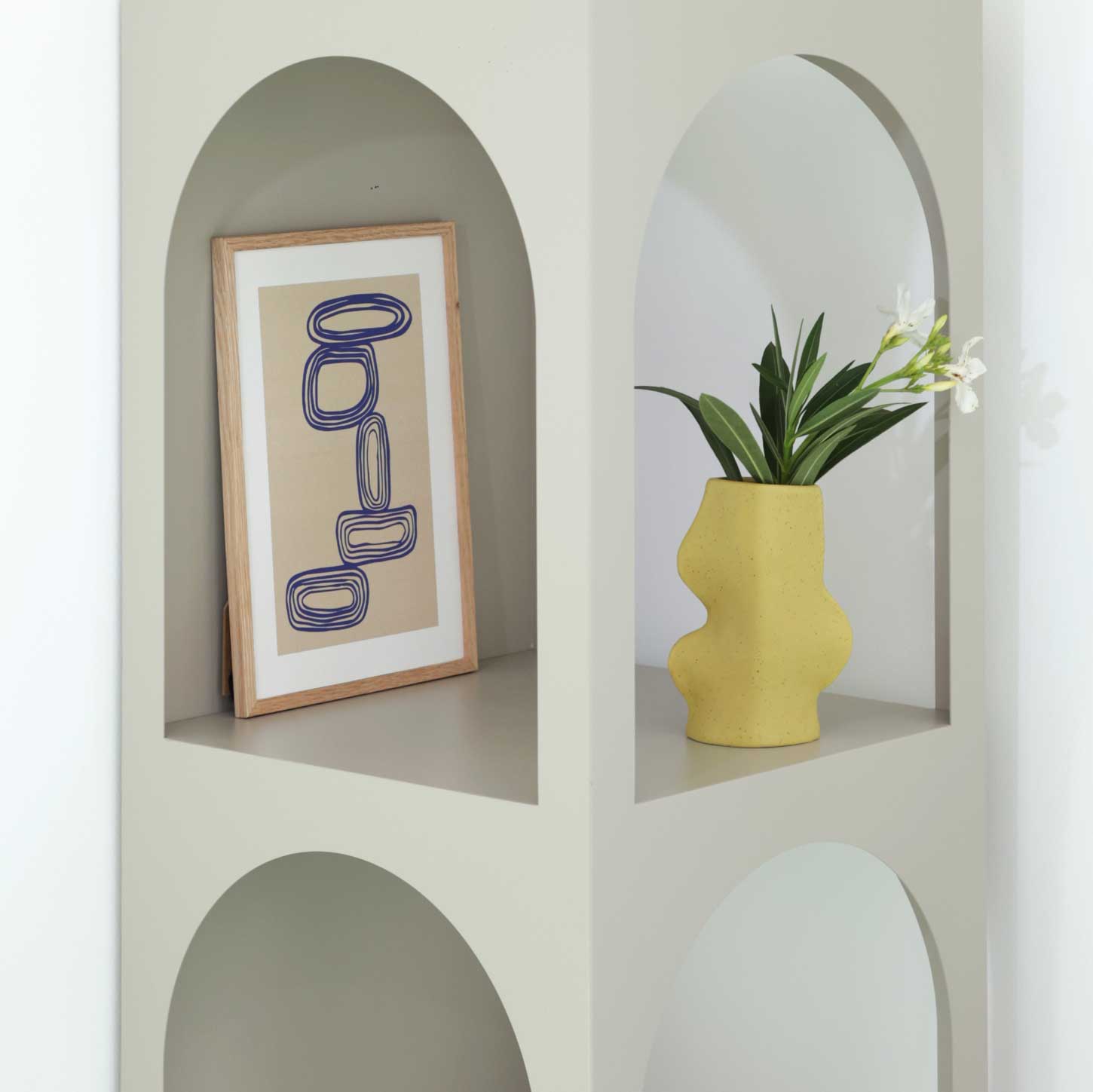 Fluxo Ceramic Vase - Medium Pistachio Green