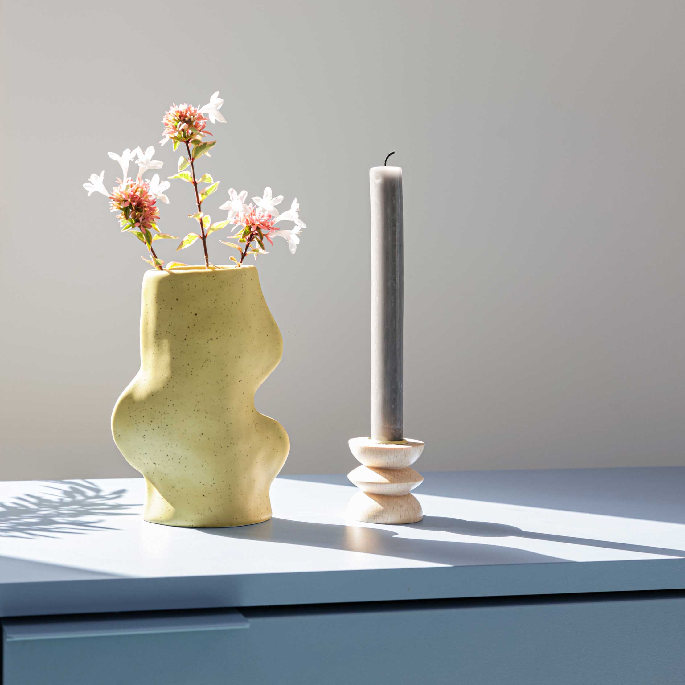 Fluxo Ceramic Vase - Medium Pistachio Green