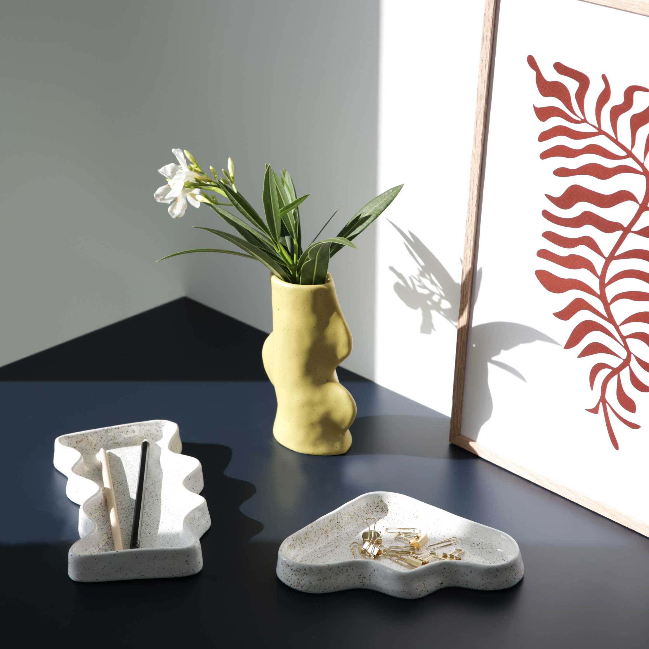 Fluxo Ceramic Vase - Medium Pistachio Green