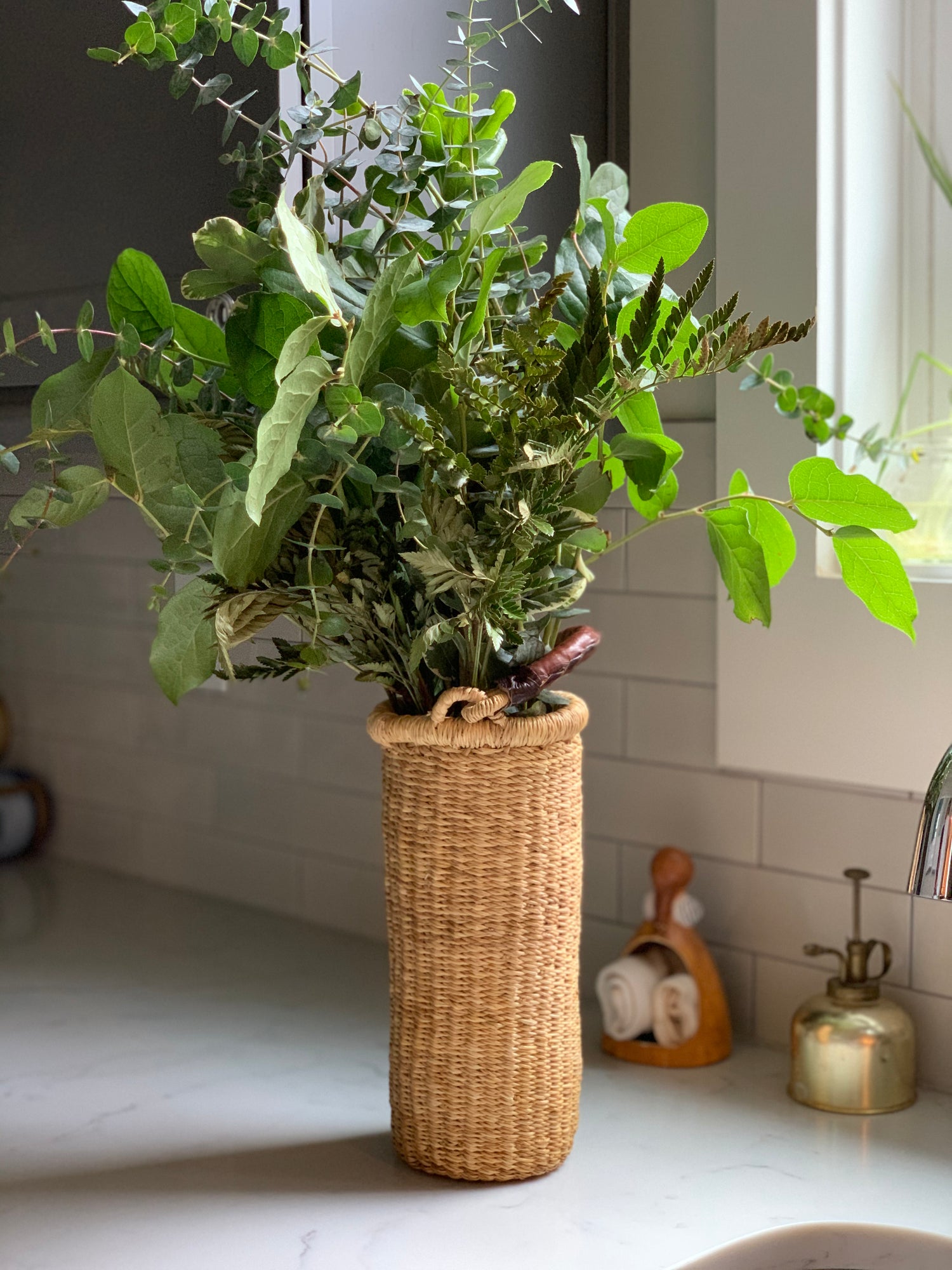 Sonder &amp; Holliday The Astoria Vase / Wineholder